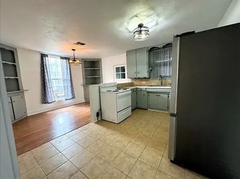 128 Harris Street Bellville TX 77418