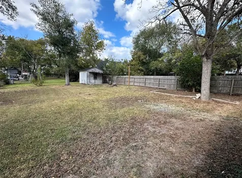 128 Harris Street Bellville TX 77418