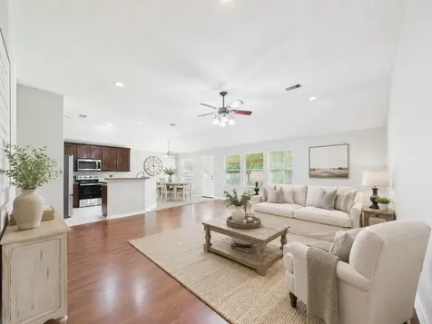 13131 7th Street Santa Fe TX 77510