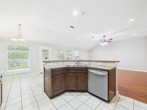 13131 7th Street Santa Fe TX 77510