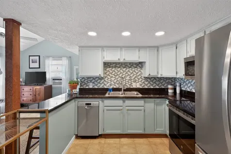 4134 Liberty Drive Galveston TX 77554