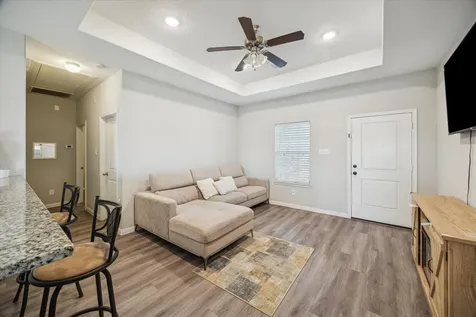 407 Road 5102 L Cleveland TX 77327