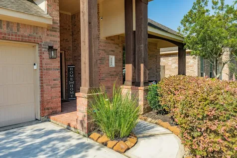 2506 Via Montesano League City TX 77573