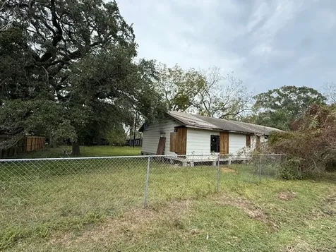 1005 N Jones Street Baytown TX 77520