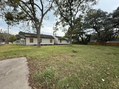 1005 N Jones Street Baytown TX 77520