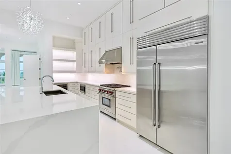 2425 E Seaside Drive Galveston TX 77550