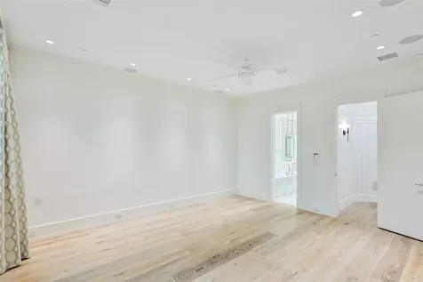 2425 E Seaside Drive Galveston TX 77550