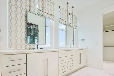 2425 E Seaside Drive Galveston TX 77550