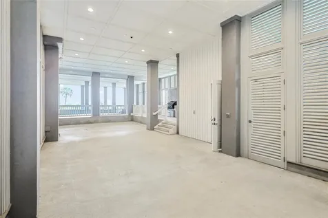 2425 E Seaside Drive Galveston TX 77550