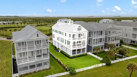 2425 E Seaside Drive Galveston TX 77550