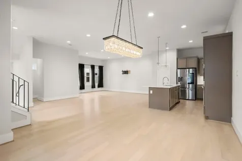 834 Fisher Street A Houston TX 77018