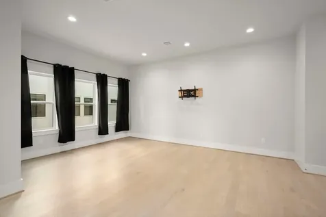 834 Fisher Street A Houston TX 77018