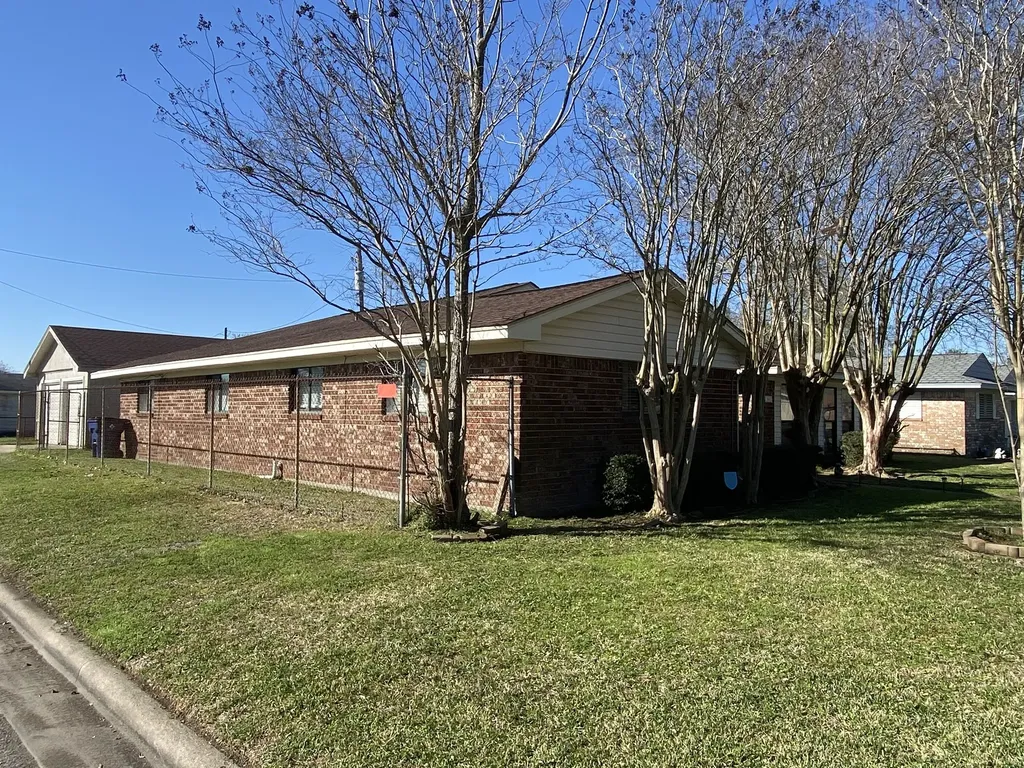 2801 6th Avenue N Texas City TX 77590