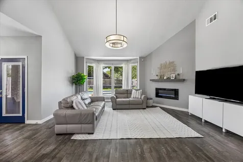 1418 Summer Forest Drive Sugar Land TX 77479