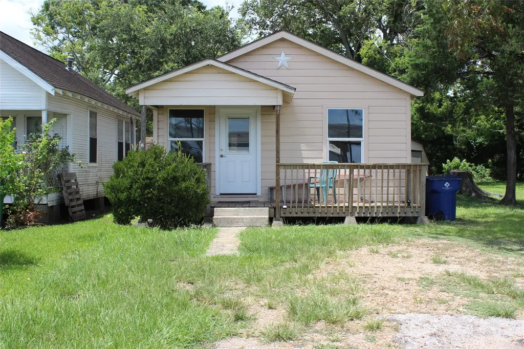 622 S Hancock Street Angleton TX 77515