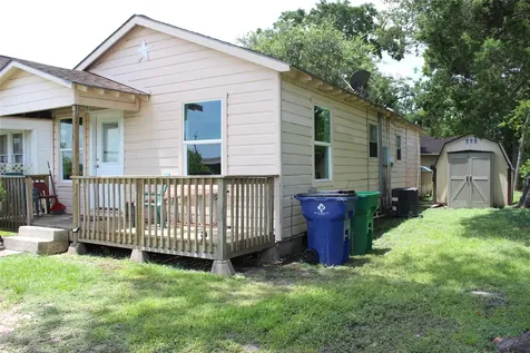 622 S Hancock Street Angleton TX 77515