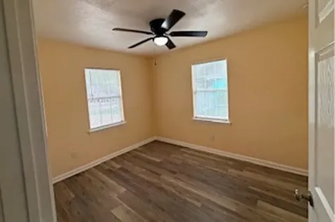 310 W Houston Avenue Pasadena TX 77502