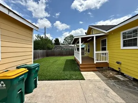 310 W Houston Avenue Pasadena TX 77502