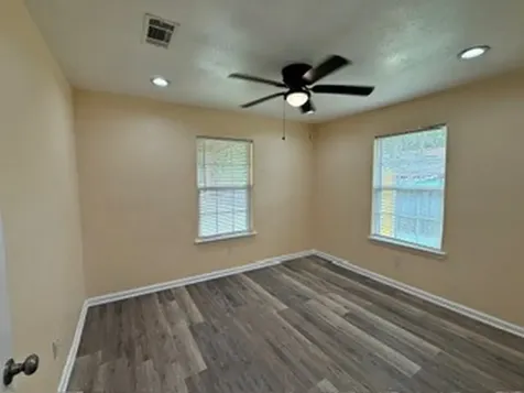310 W Houston Avenue Pasadena TX 77502