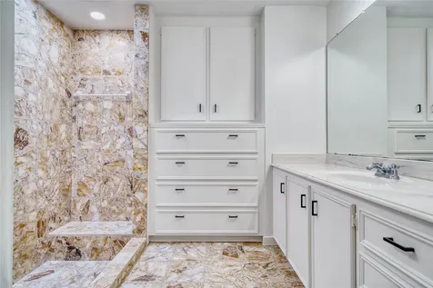 8006 Albin Lane Houston TX 77071