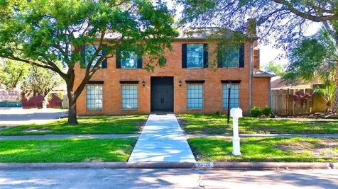 8006 Albin Lane Houston TX 77071