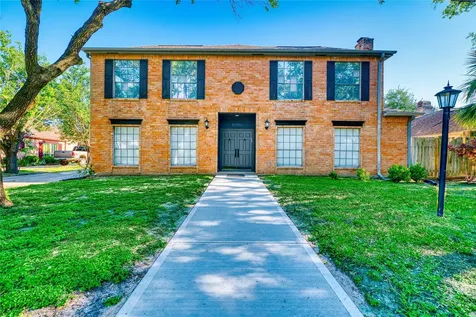 8006 Albin Lane Houston TX 77071