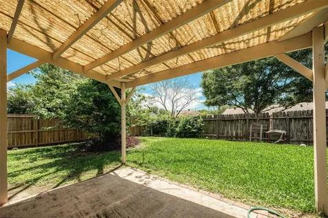 1006 Melford Avenue Pearland TX 77584