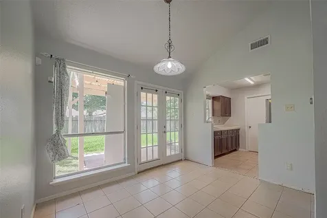 1006 Melford Avenue Pearland TX 77584