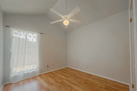 1006 Melford Avenue Pearland TX 77584