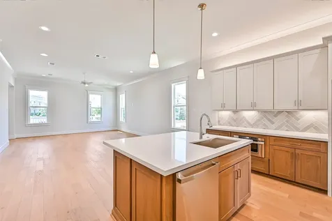 5 Sunset Street Galveston TX 77554