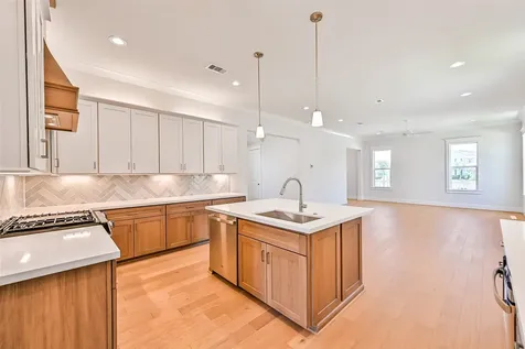 5 Sunset Street Galveston TX 77554