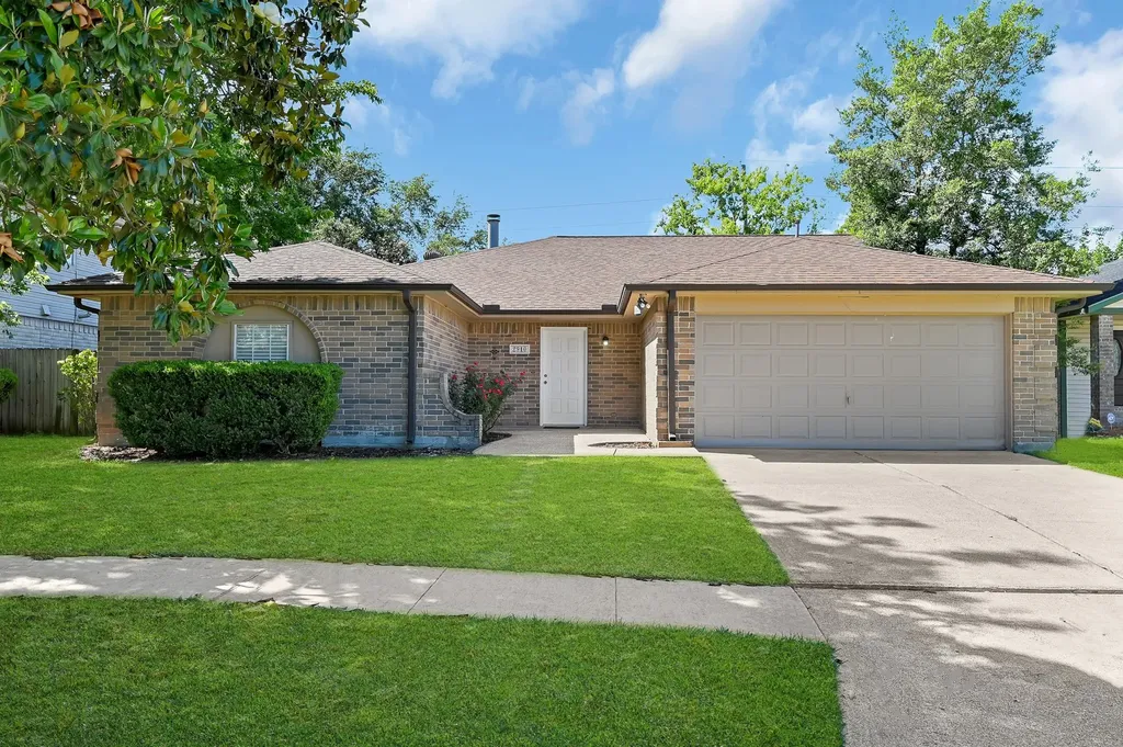 2910 Norwich Street Pearland TX 77584