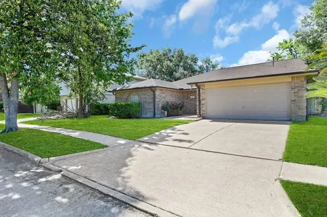 2910 Norwich Street Pearland TX 77584