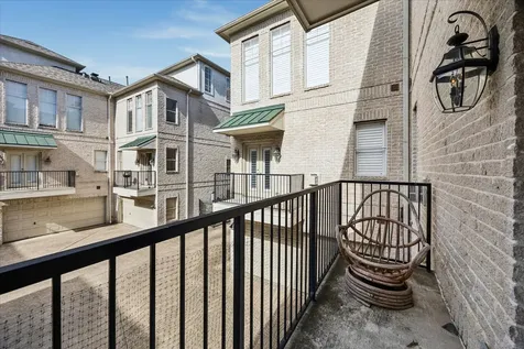2207 Austin Street Houston TX 77002