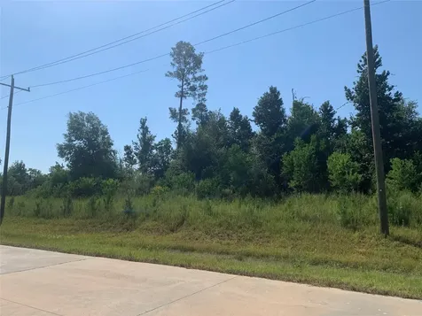 8205 Road 5878 Cleveland TX 77327