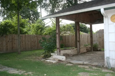 7518 El Rancho Street Houston TX 77087