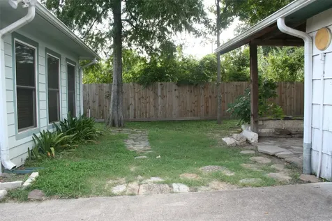 7518 El Rancho Street Houston TX 77087