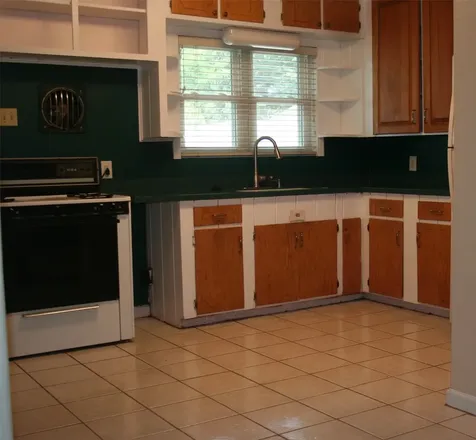 7518 El Rancho Street Houston TX 77087