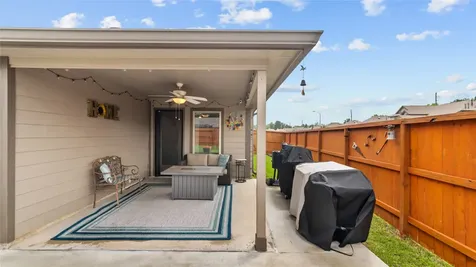 303 Stablebrook Street Magnolia TX 77354