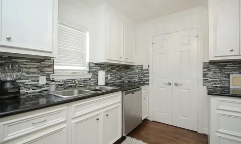 4331 Marina Street B Houston TX 77007