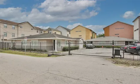 4331 Marina Street B Houston TX 77007