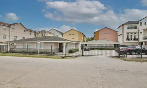 4331 Marina Street B Houston TX 77007