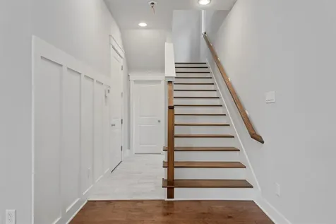 909 Oak Street C Houston TX 77018