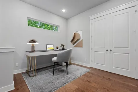 909 Oak Street C Houston TX 77018