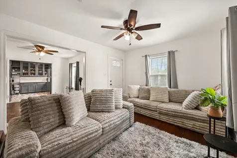 6942 Moss Rose Street Houston TX 77087