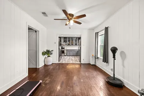 6942 Moss Rose Street Houston TX 77087