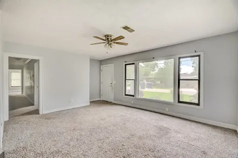 1504 Avenue K Nederland TX 77627