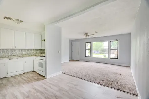 1504 Avenue K Nederland TX 77627