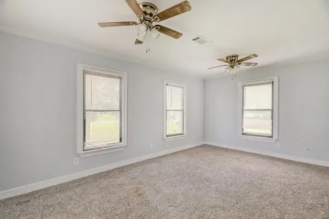 1504 Avenue K Nederland TX 77627