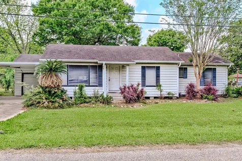 1504 Avenue K Nederland TX 77627